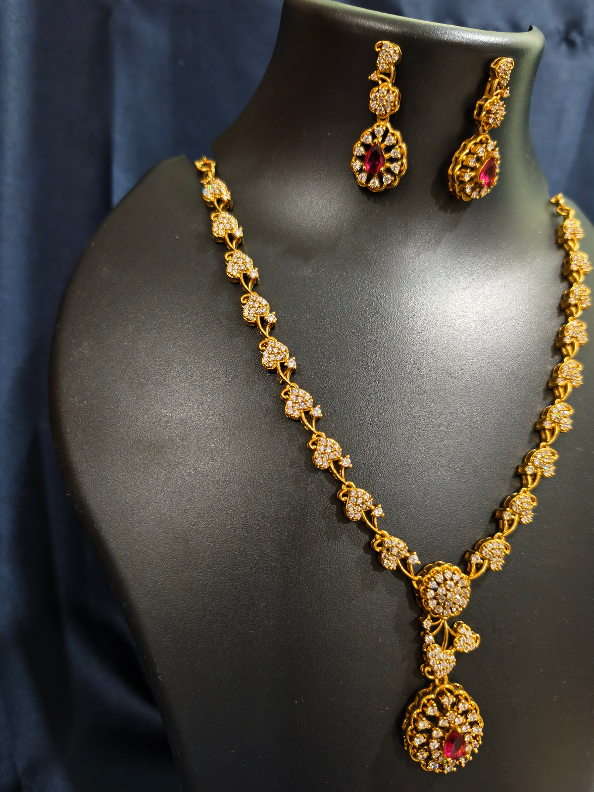 Ruby Floral Pendant Necklace Set